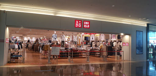 UNIQLO-LES-TERASSES-DU-PORT