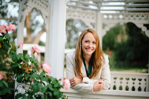 Julie Tunador image
