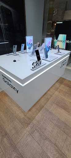 Electronics Store «Samsung Store», reviews and photos, 12801 W Sunrise Blvd, Sunrise, FL 33323, USA