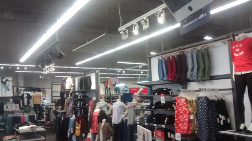 Clothing Store «Old Navy», reviews and photos, 49 W Hillsdale Blvd, San Mateo, CA 94403, USA