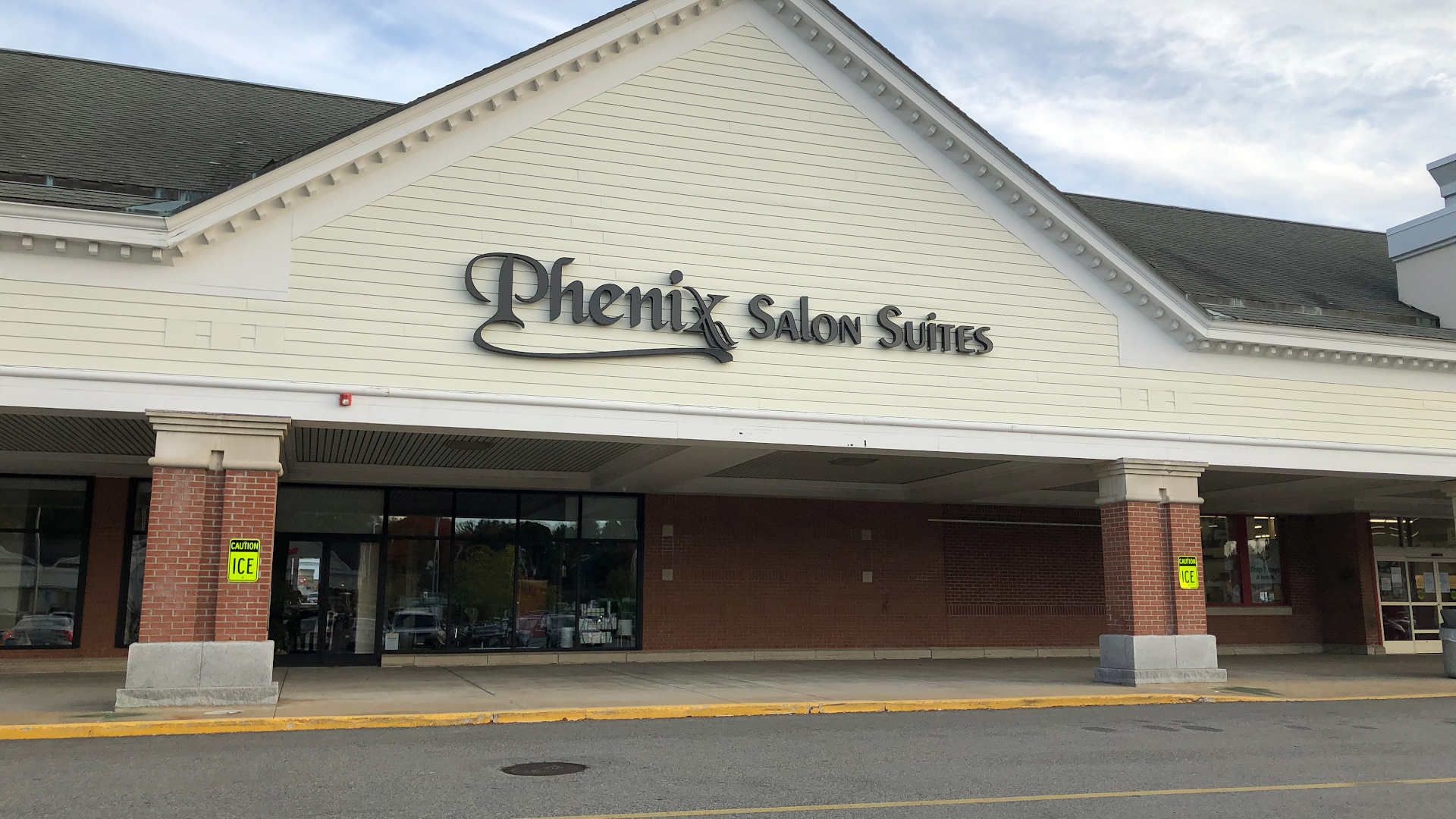 Phenix Salon Suites Beverly