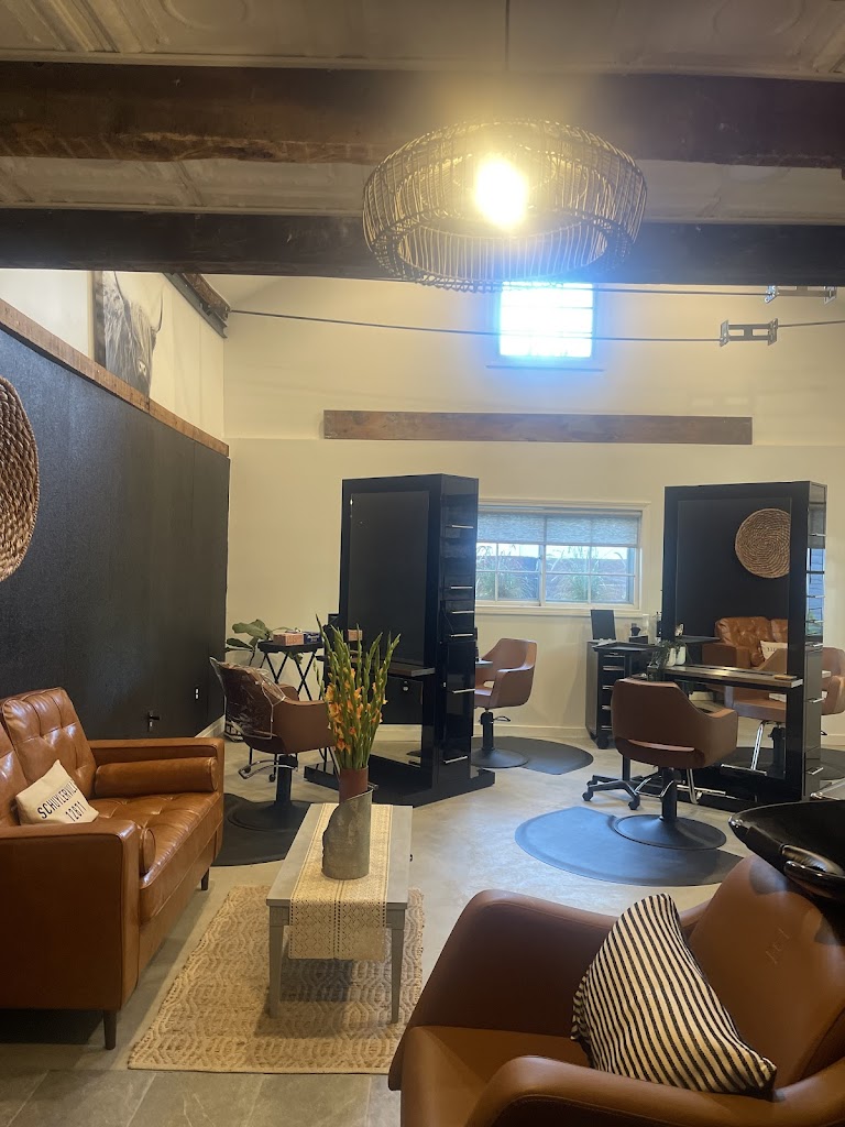 Stella's Salon 12871