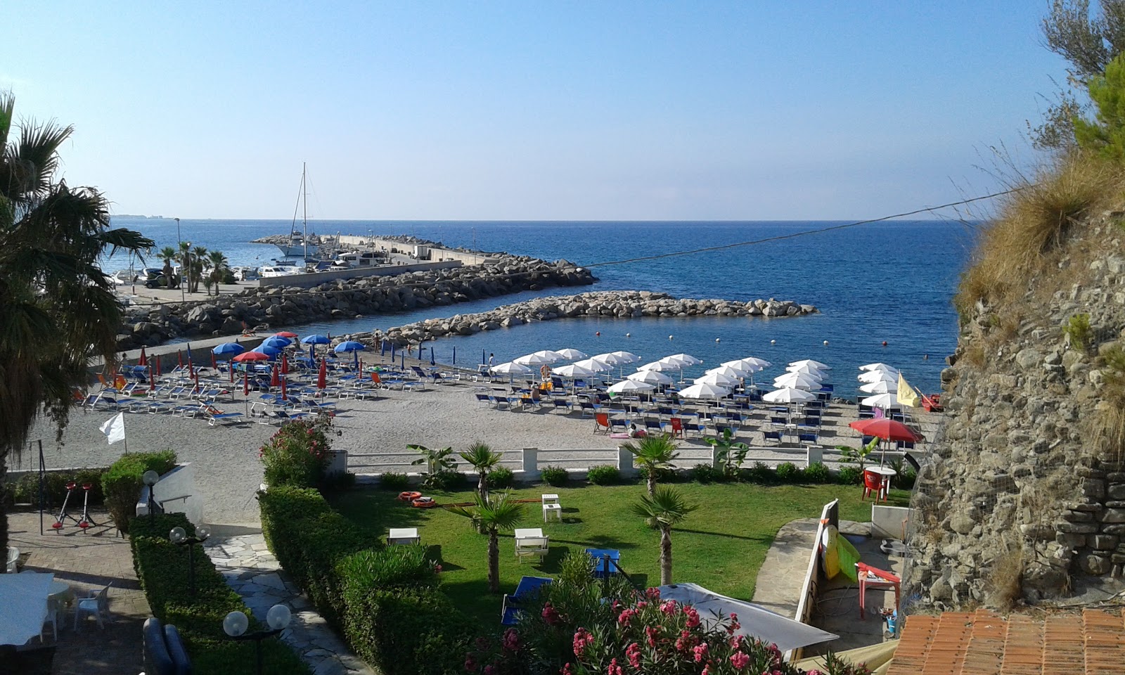 Lembo Di Mare Beach On The Map With Photos And Reviews Beachsearcher Com