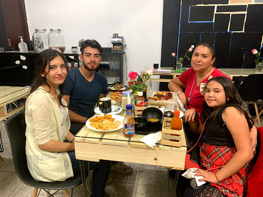 VANESSOS Migas & Grill para llevar