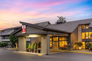 Best Western Plus Oak Harbor Hotel & Conference Center image