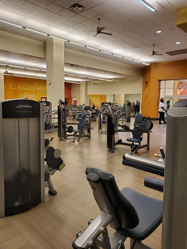 Gym «LA Fitness», reviews and photos, 435 York Rd #300, Towson, MD 21204, USA