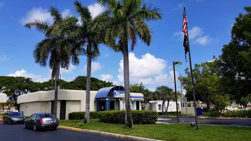Post Office «United States Postal Service», reviews and photos, 1800 E Hallandale Beach Blvd, Hallandale Beach, FL 33009, USA