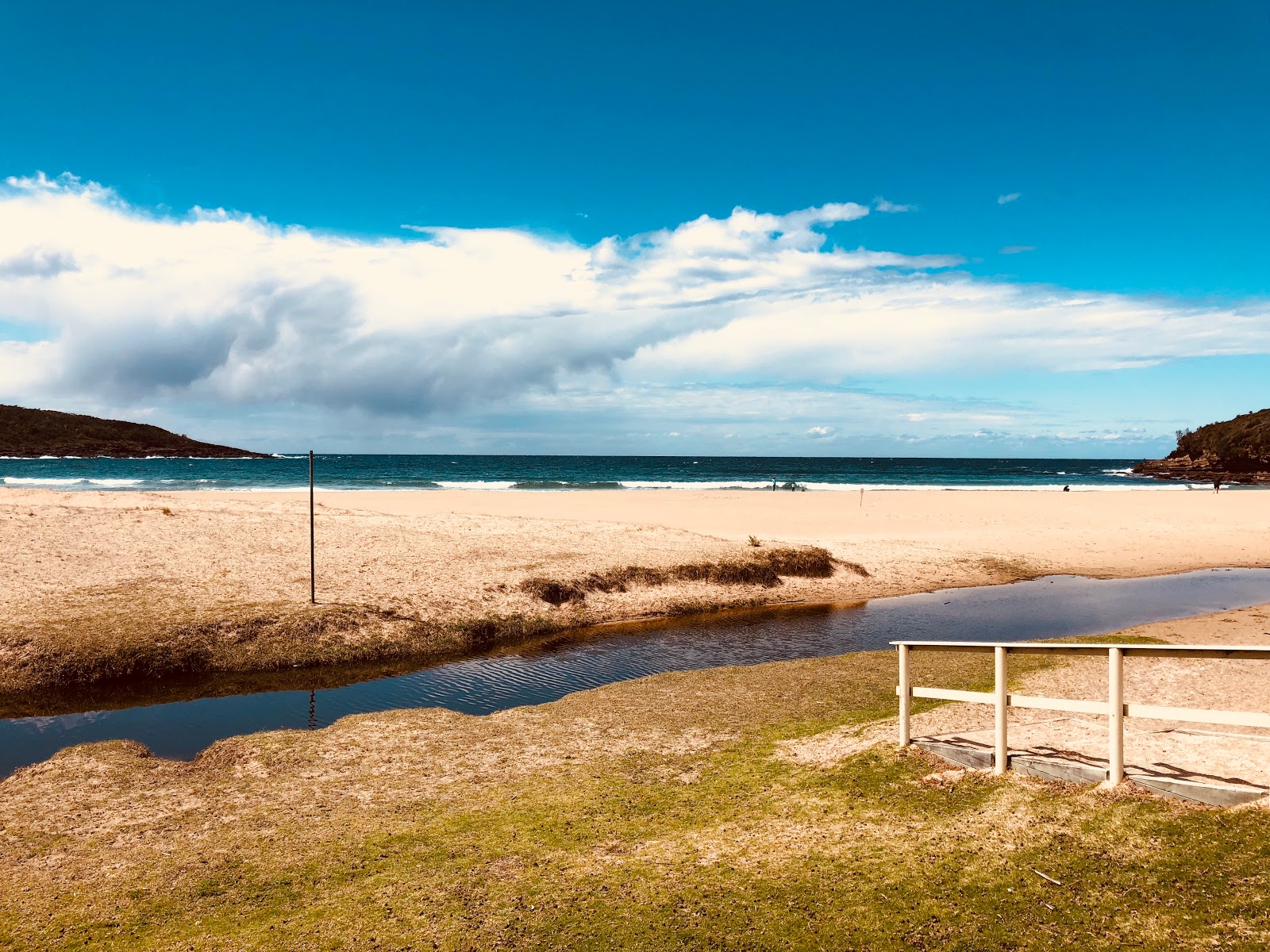 Merry Beach'in fotoğrafı - rahatlamayı sevenler arasında popüler bir yer