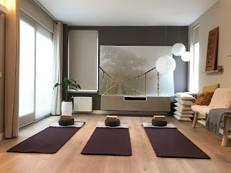DJED YOGA - Voor Hatha en Restorative Yoga