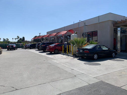 Zip Thru Express Car Wash - Free wash for first time customer - ask attendant en Santa Clara