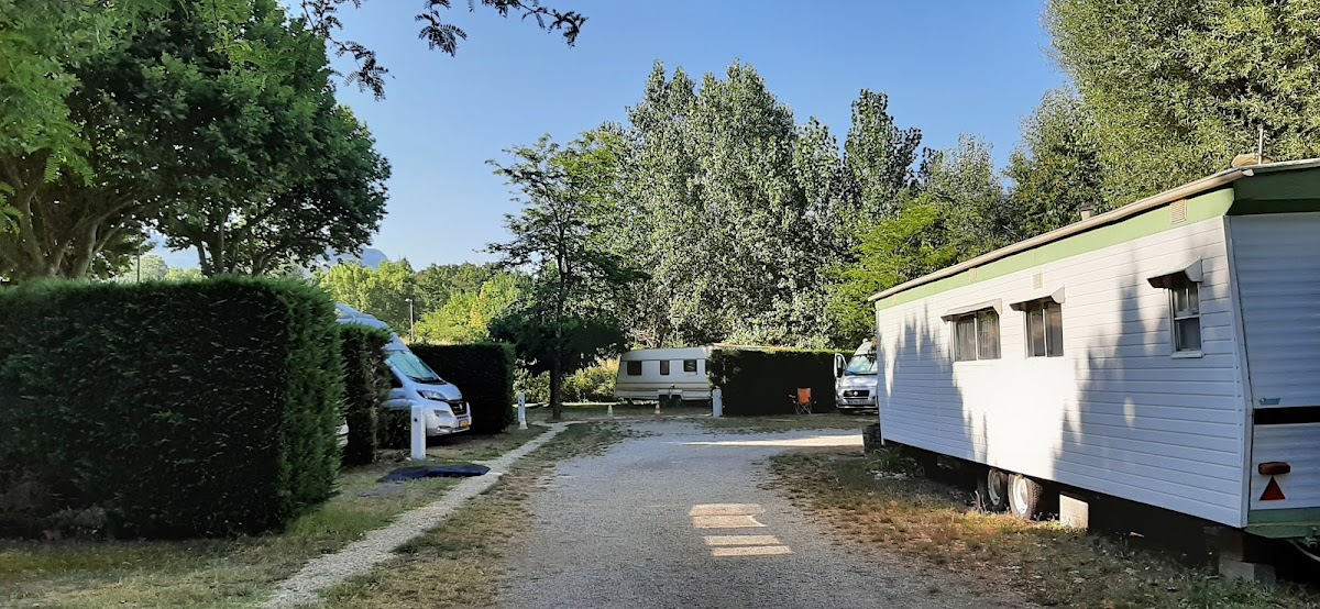 Camping Municipal Les Cigales à Sainte-Jalle (Drôme 26)