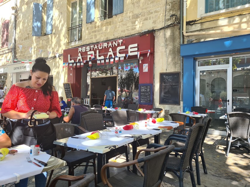 Café la Place à Beaucaire