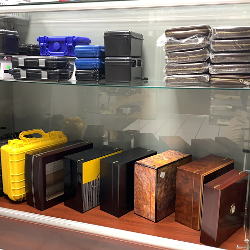 Tobacco Shop «Tobacco Palace & Vape Shop Gainesville», reviews and photos, 235 Pearl Nix Pkwy #2, Gainesville, GA 30501, USA