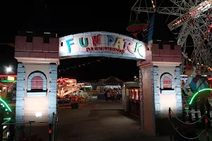 Luna Park image