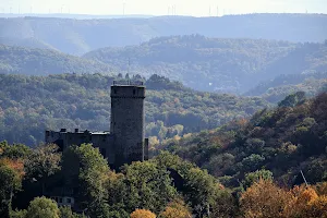 Blickachse Burg Pyrmont zur Burg Eltz image