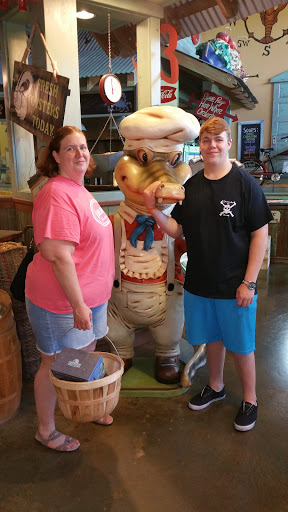 General Store «Bayou Country Store», reviews and photos, 1101 E Howze Beach Rd, Slidell, LA 70461, USA