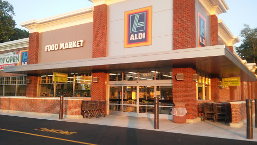 ALDI, 12431 Hull Street Rd, Midlothian, VA 23112, USA, 