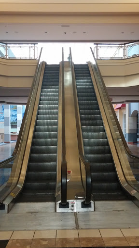 Shopping Mall «Cincinnati Mall», reviews and photos, 600 Cincinnati Mills Dr, Cincinnati, OH 45240, USA