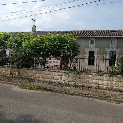 Céline Dequeeker Conseillère immobilier Charente Maritime à Belluire