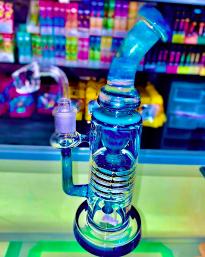Tobacco Shop «Carbon Glass Tech Smoke Shop», reviews and photos, 5840 Stirling Rd, Hollywood, FL 33021, USA