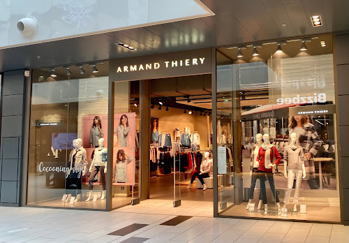 Magasin de vêtements pour femmes ARMAND THIERY FEMME Ibos