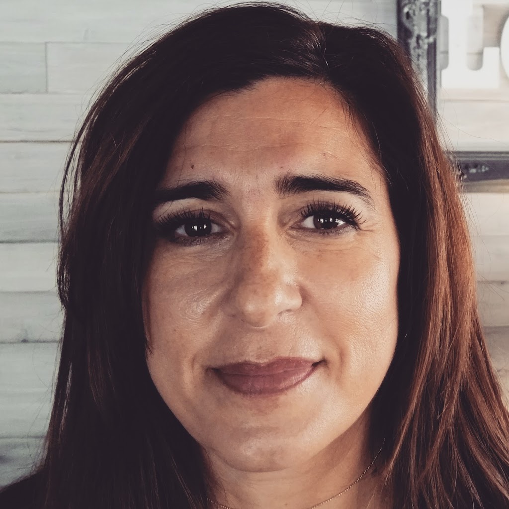 Glam Lash Extensions & Academy 34231