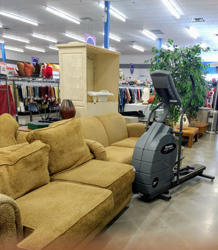 Thrift Store «Hayden & Raintree Goodwill Retail & Donation Center», reviews and photos, 8053 E Raintree Dr, Scottsdale, AZ 85260, USA
