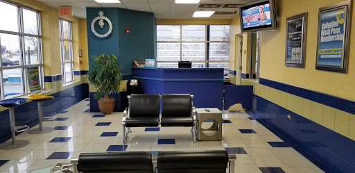 Car Wash «Royal Touch Car Wash & Detailing», reviews and photos, 1701 Weiland Rd, Buffalo Grove, IL 60089, USA