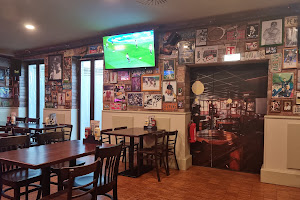 Planet Sports - american restaurant and sports bar