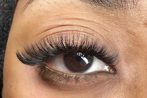 M Lash & Beauty - Blowout Salon image