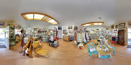 Antique Store «Too Much Stuff Quality Second Hand Treasures», reviews and photos, 1151 Grass Valley Hwy, Auburn, CA 95603, USA