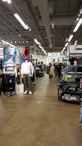 Clothing Store «Old Navy», reviews and photos, 697 Hillside Avenue, New Hyde Park, NY 11040, USA