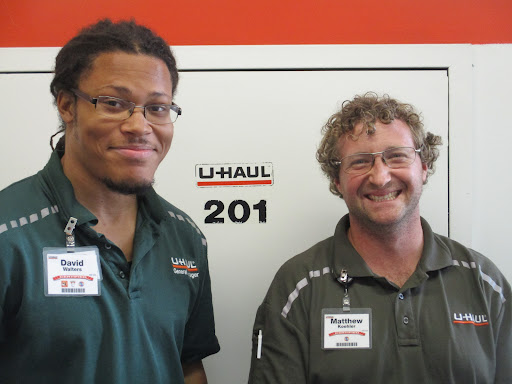 Truck Rental Agency «U-Haul Moving & Storage of Aurora», reviews and photos, 1282 N Lake St, Aurora, IL 60506, USA