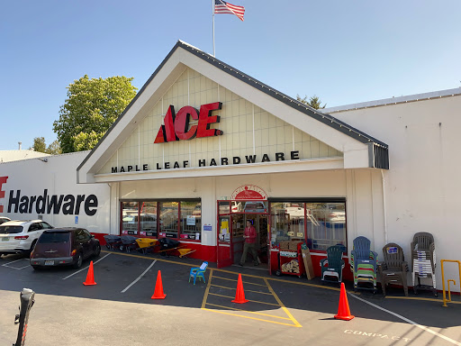 Maple Leaf Hardware, 9000 Roosevelt Way NE, Seattle, WA 98115, USA, 