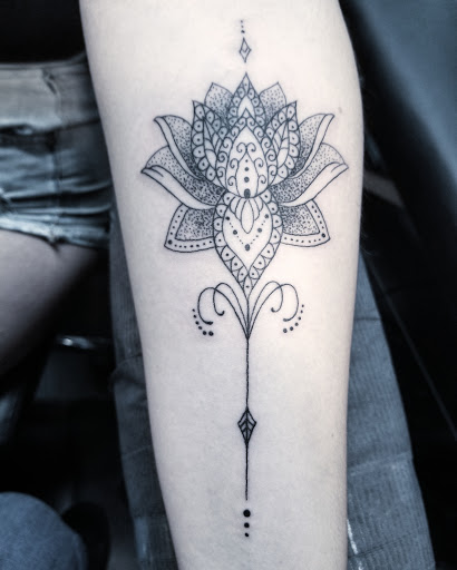 Tattoo Shop «Black Rose Tattoo Shop», reviews and photos, 3300 W Hillsboro Blvd, Deerfield Beach, FL 33442, USA