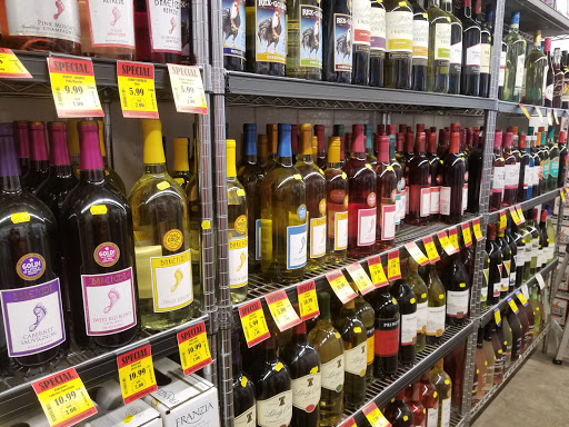 Liquor Store «Beverage Warehouse», reviews and photos, 1 East St, Winooski, VT 05404, USA