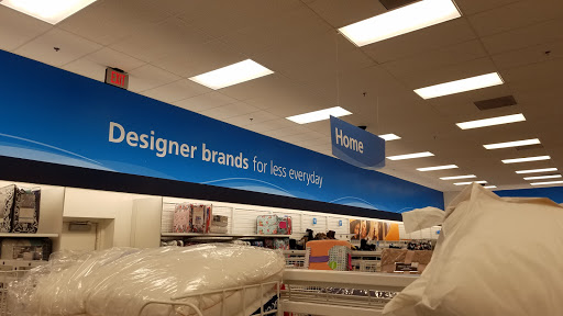 Clothing Store «Ross Dress for Less», reviews and photos, 8021 E Kellogg Dr, Wichita, KS 67207, USA