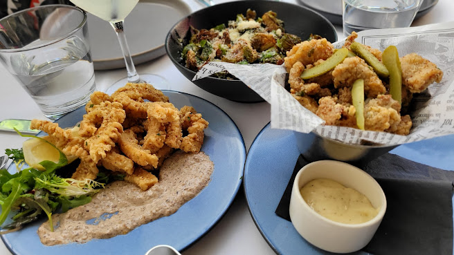 Riley's Fish & Steak by null