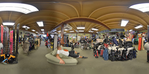 Sporting Goods Store «Superior Seconds Gear Exchange», reviews and photos, 96 Front St S, Issaquah, WA 98027, USA