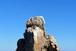 Pelican Rock image