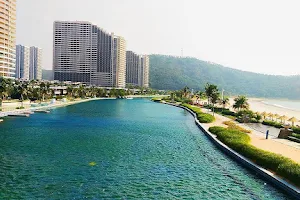 Yangjiang Lakefront Golf Club and Resort image