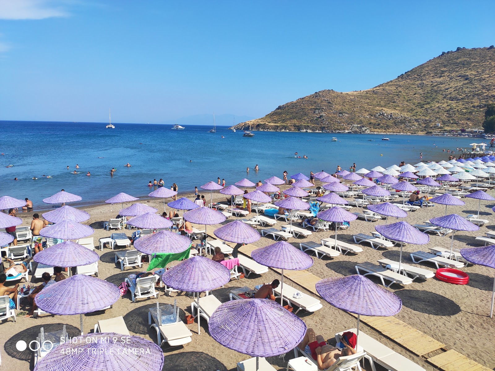 Φωτογραφία του Παραλία Καραϊντζήρ με μπεζ άμμος επιφάνεια