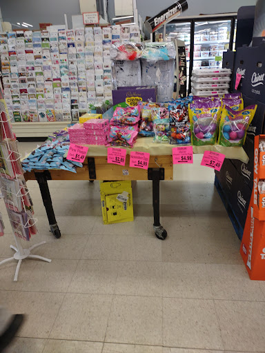 Grocery Store «Foodland», reviews and photos, 3001 Woodward Ave, Muscle Shoals, AL 35661, USA