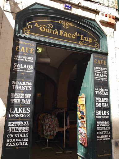 Pouffe shops in Lisbon