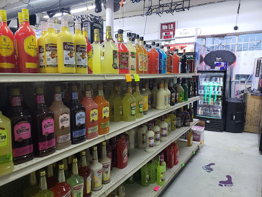 Liquor Store «Singh Liquor», reviews and photos, 4930 W Commerce St, San Antonio, TX 78237, USA