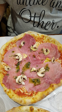 Pizza du Restaurant italien LE CONVIVIAL à Paris - n°14