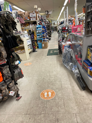 Sporting Goods Store «Hunters Gallery», reviews and photos, 237 Mt Cobb Hwy, Hamlin, PA 18427, USA