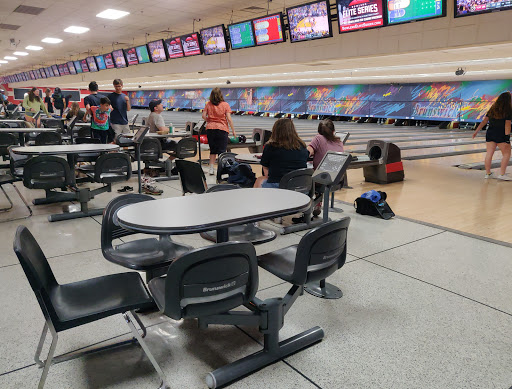 Bowling Alley «Brunswick Zone Woodridge», reviews and photos, 1555 75th St, Woodridge, IL 60517, USA