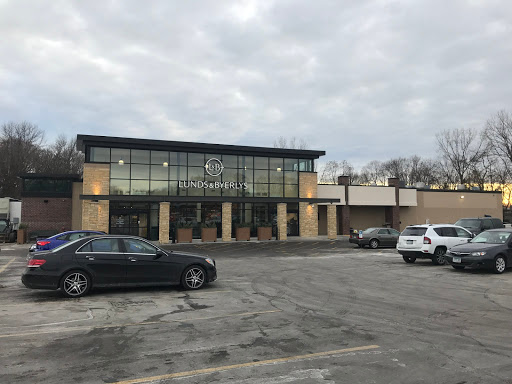Grocery Store «Lunds & Byerlys Navarre», reviews and photos, 3333 Shoreline Dr, Navarre, MN 55392, USA