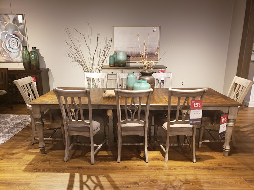 Furniture Store «Art Van Furniture - Ann Arbor», reviews and photos, 425 E Eisenhower Pkwy, Ann Arbor, MI 48108, USA